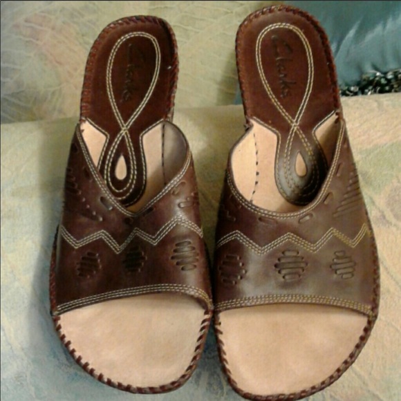 clark sandals with strap